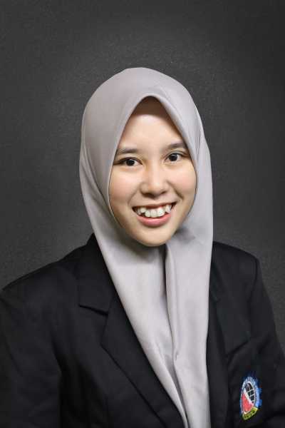 Penerima beasiswa Nia Ramadhani 