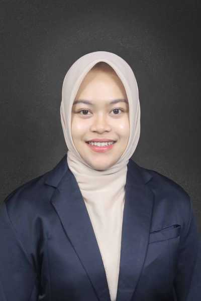 Penerima beasiswa Elsa Yunitasari
