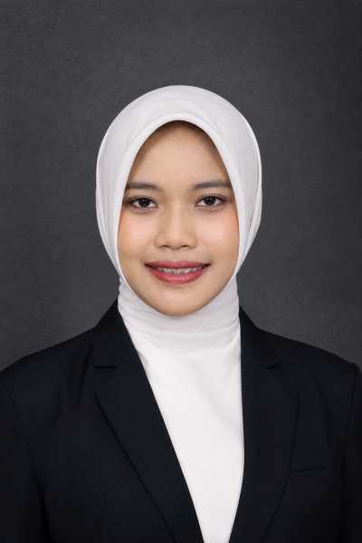 Penerima beasiswa Aprilia Cahaya Aulia